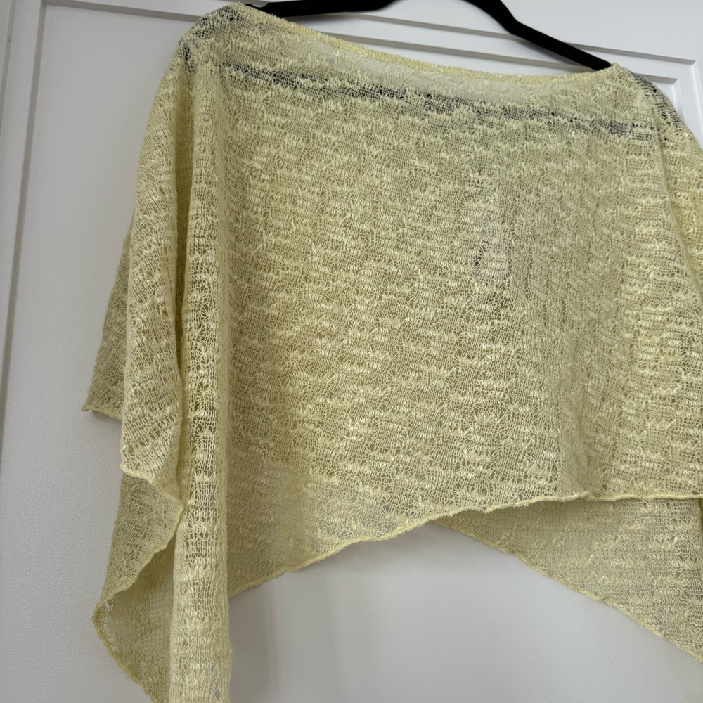 Lime green poncho - Princess Polly - Size 6